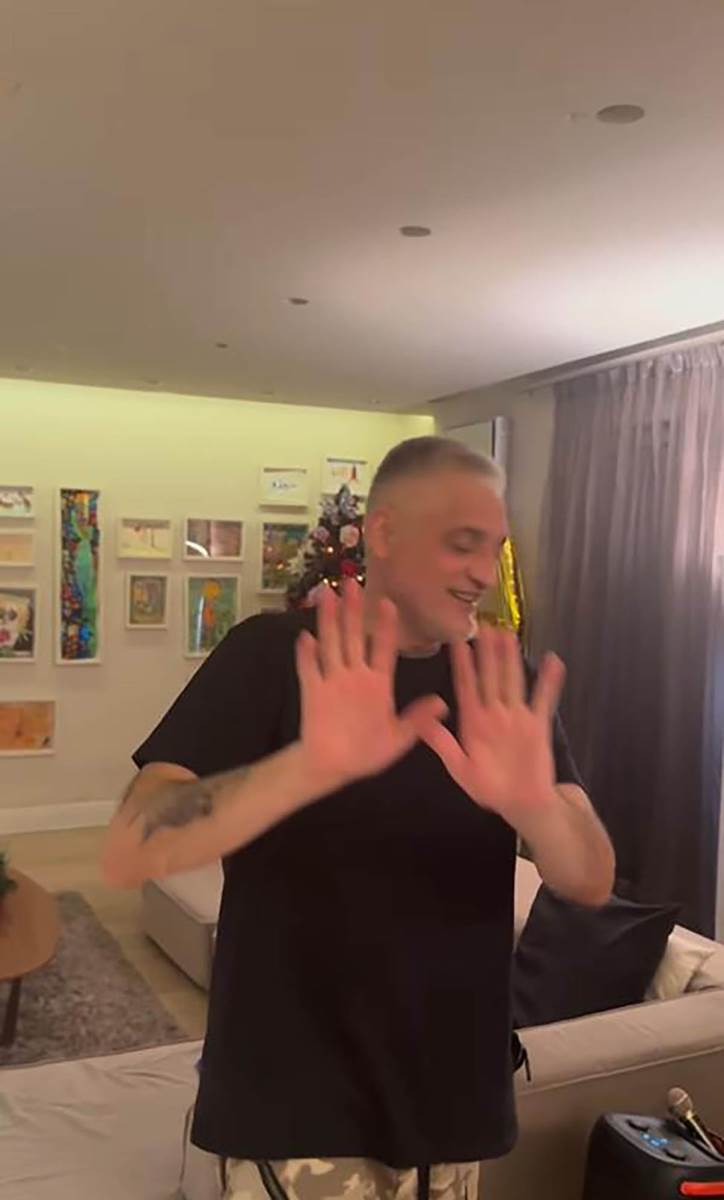 Ana Bekuta kod Čede Jovanovića i Aleksandra Kosa u stanu (10).jpg