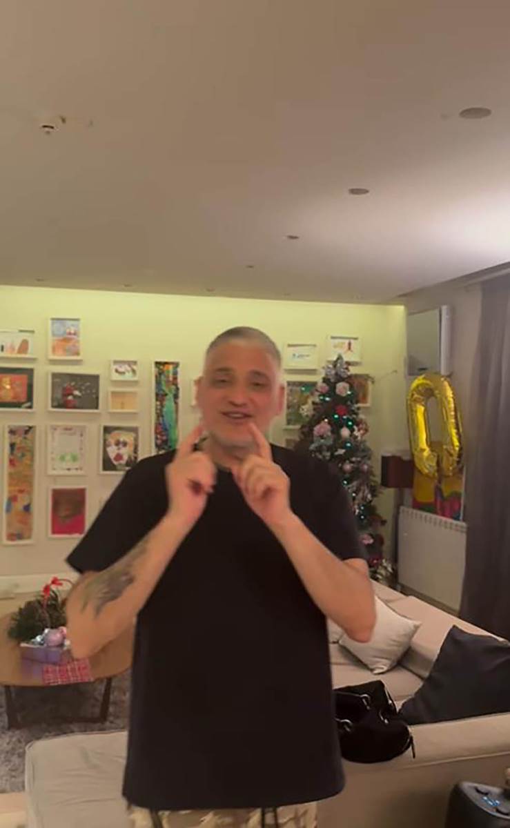 Ana Bekuta kod Čede Jovanovića i Aleksandra Kosa u stanu (11).jpg