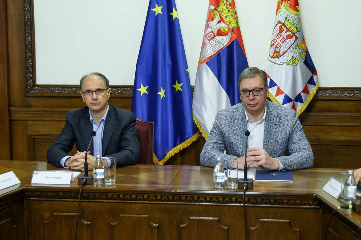 Sednica na kojoj presedava Vučić (3) copy.jpg