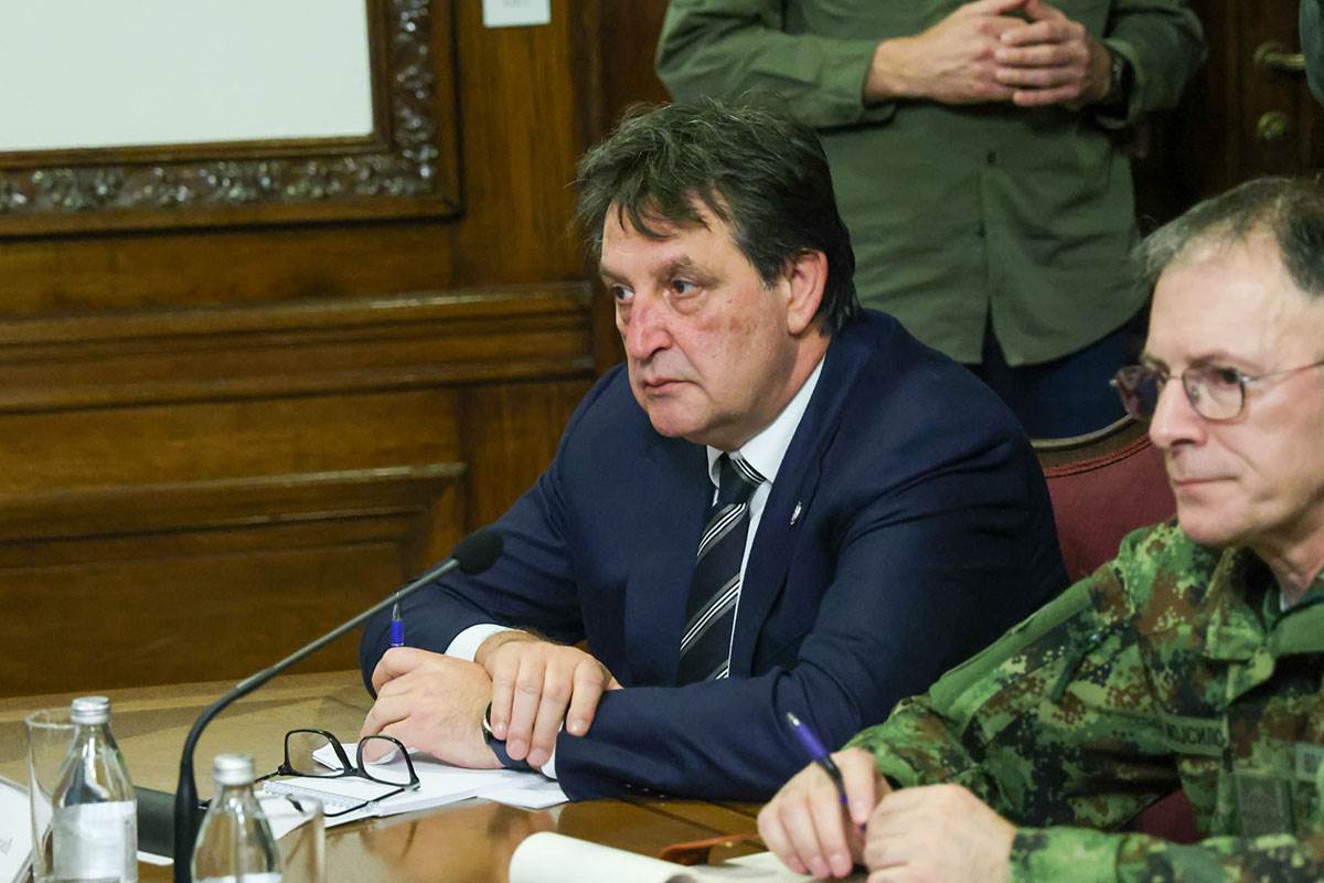 Sednica na kojoj presedava Vučić (8) copy.jpg