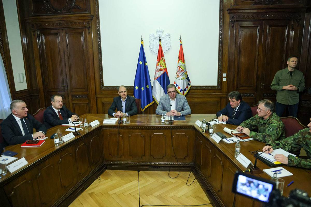 Sednica na kojoj presedava Vučić (13) copy.jpg