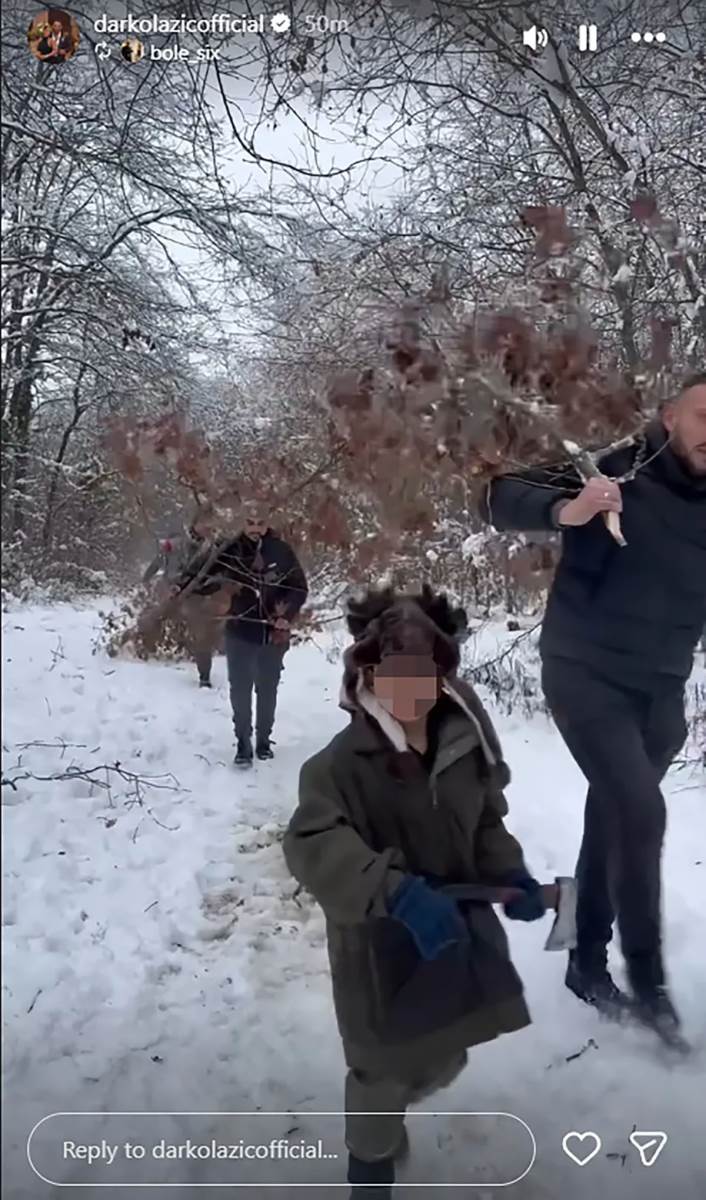 Darko Lazić otišao po badnjak (3).jpg