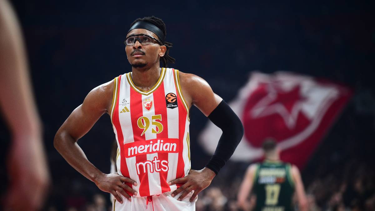 Čima Moneke na utakmici Crvene zvezde u Evroligi u Areni