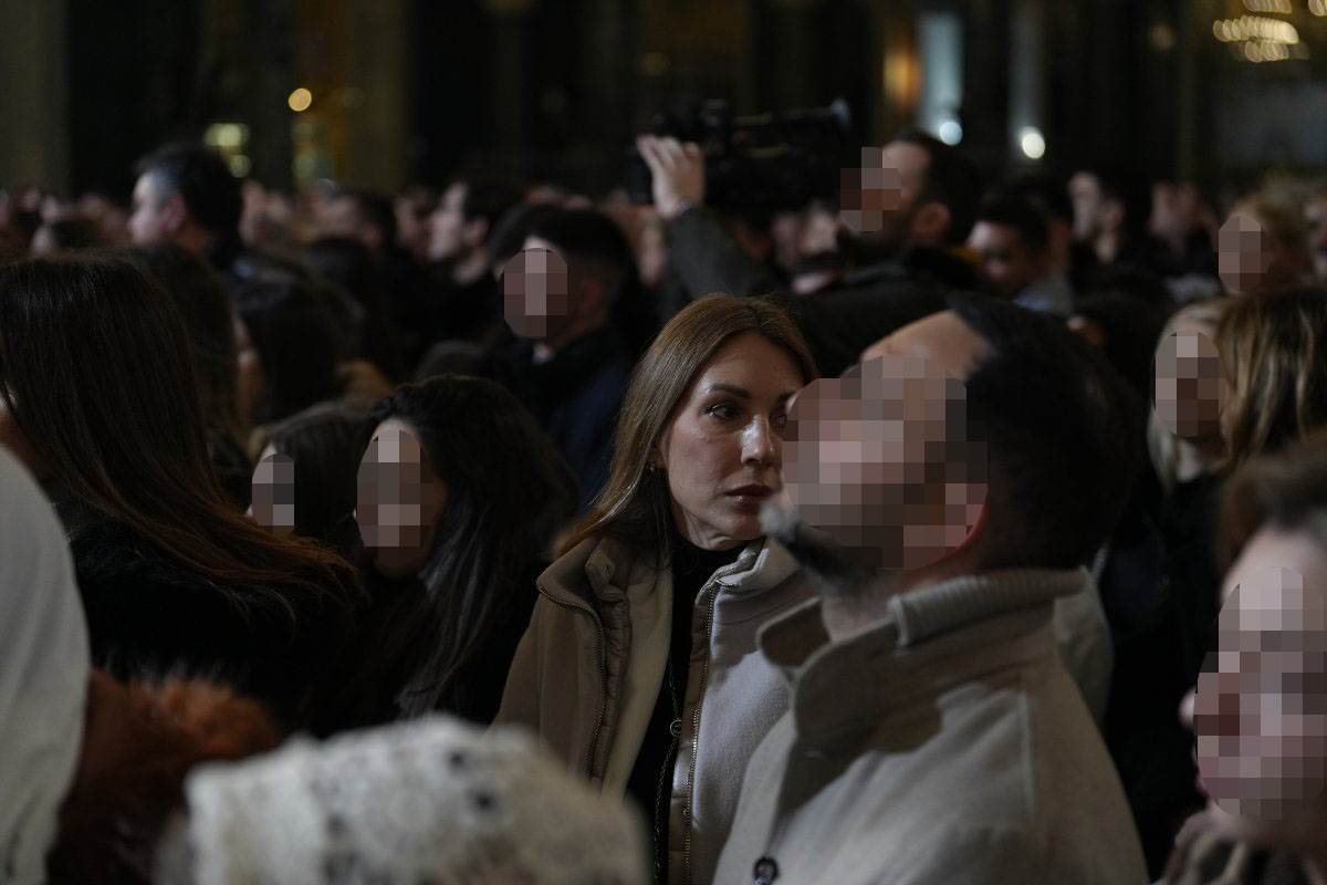 Poznati na ponoćnoj liturgiji (2).jpg