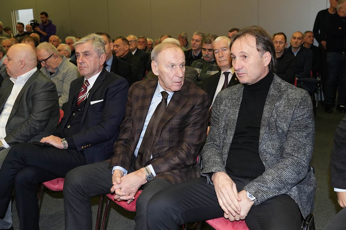 Dragoljub Zbiljić, Ljubomir Apro, Dragan Džajić i Miroslav Tanjga.