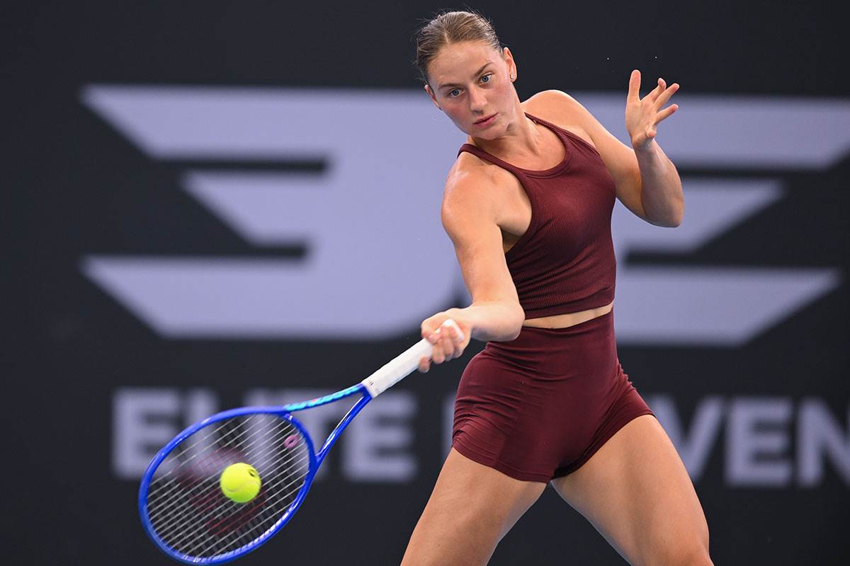 Sabalenka i Kostjuk u finalu Brizbejna (1).jpg