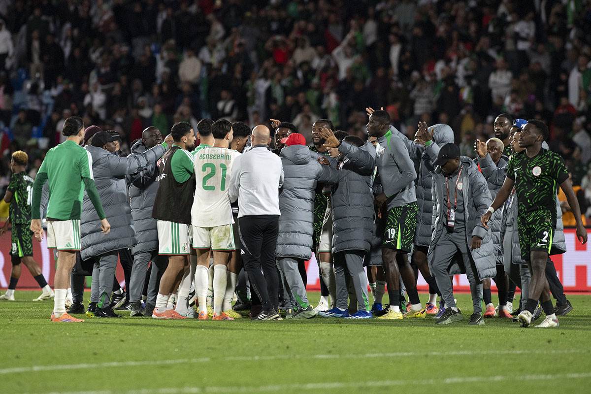 Tuča na Alžir - Nigerija (5).jpg