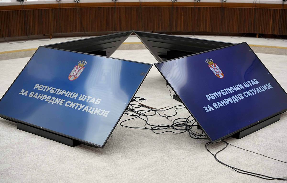 Sednica Republickog staba za vanredne situacije (2).jpg