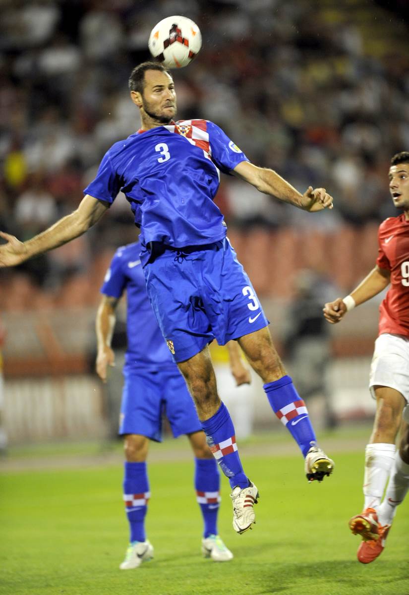 Dzo Simunic na mecu Srbija - Hrvatska.