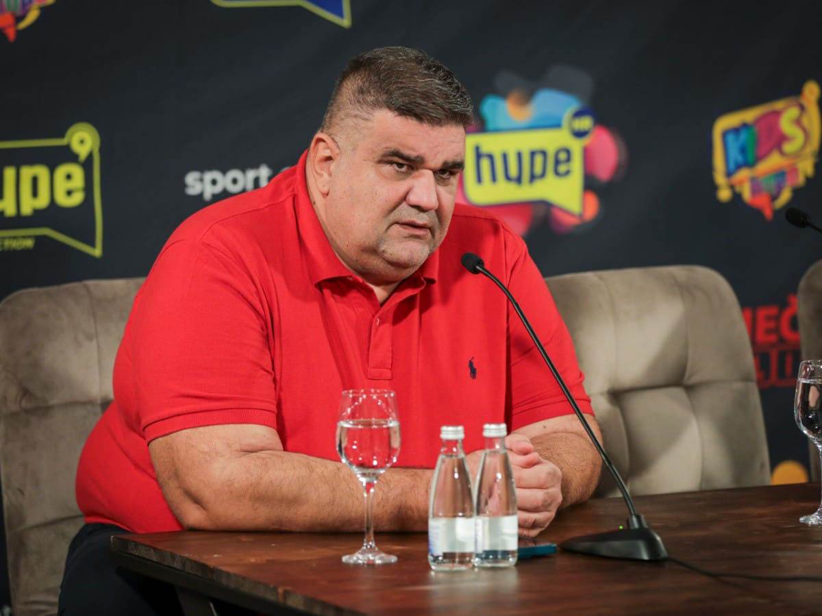 Aca Lukas konferencija (3).jpg