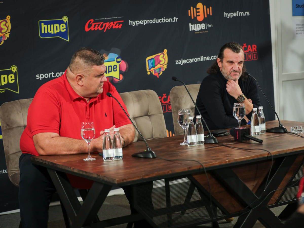 Aca Lukas konferencija (5).jpg