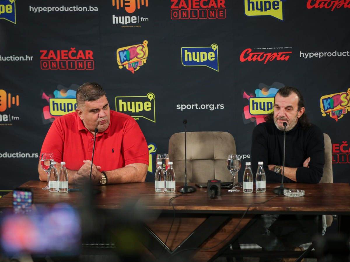 Aca Lukas konferencija (6).jpg