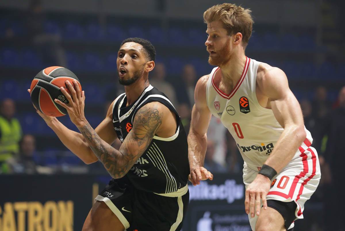 Partizan -Olimpijakos (16).jpg