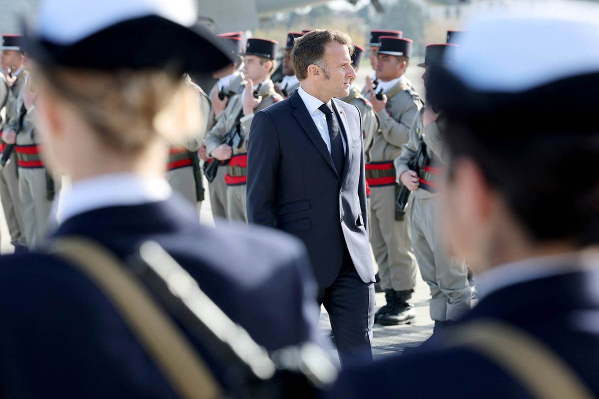 Emanuel Makron (4).jpg