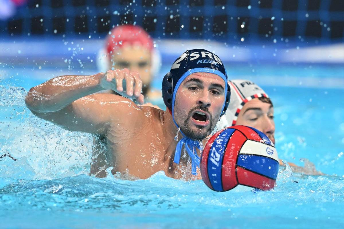 Srbija - Francuska vaterpolo (3).jpg