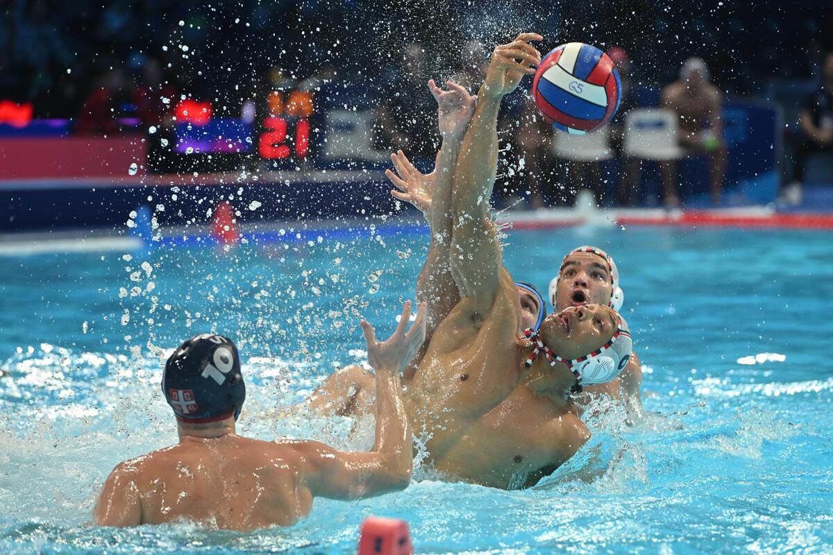Srbija - Francuska vaterpolo (7).jpg