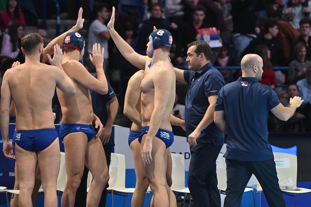 Srbija - Francuska vaterpolo (11).jpg