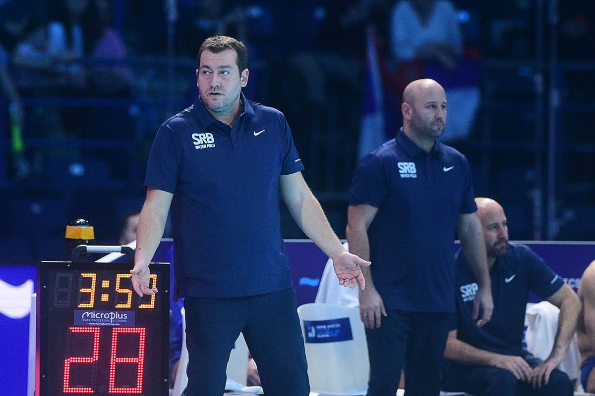 Srbija - Francuska vaterpolo (3).jpg