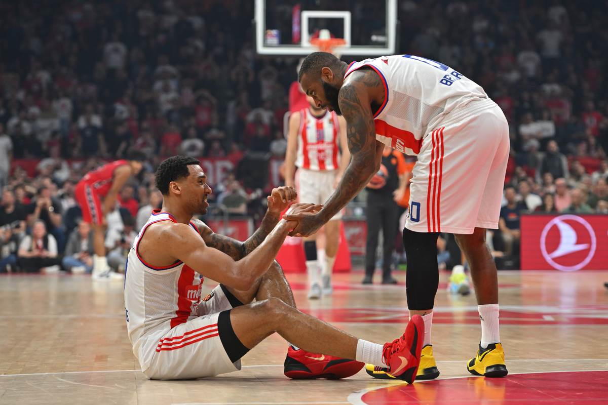 Džoel Bolomboj na utakmici Crvene zvezde u Evroligi