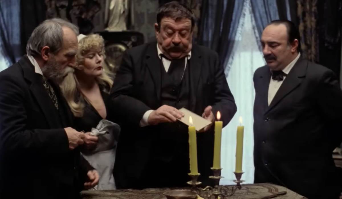 Maratonci trče počasni krug (3).jpg