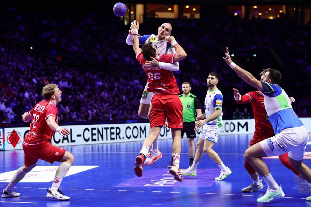 Austrija - Slovenija rukomet (4).jpg