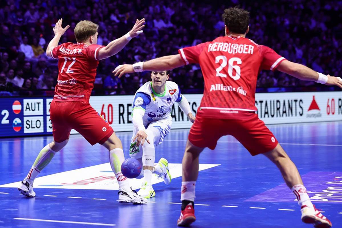 Austrija - Slovenija rukomet (6).jpg