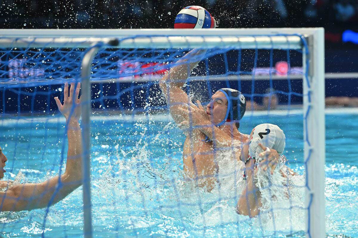 Vaterpolista Srbije na utakmici protiv Mađarske