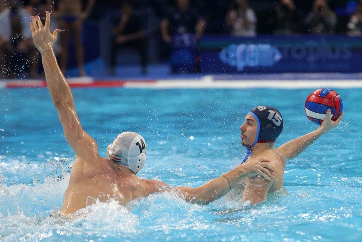 Srbija - Mađarska vaterpolo (4).jpg