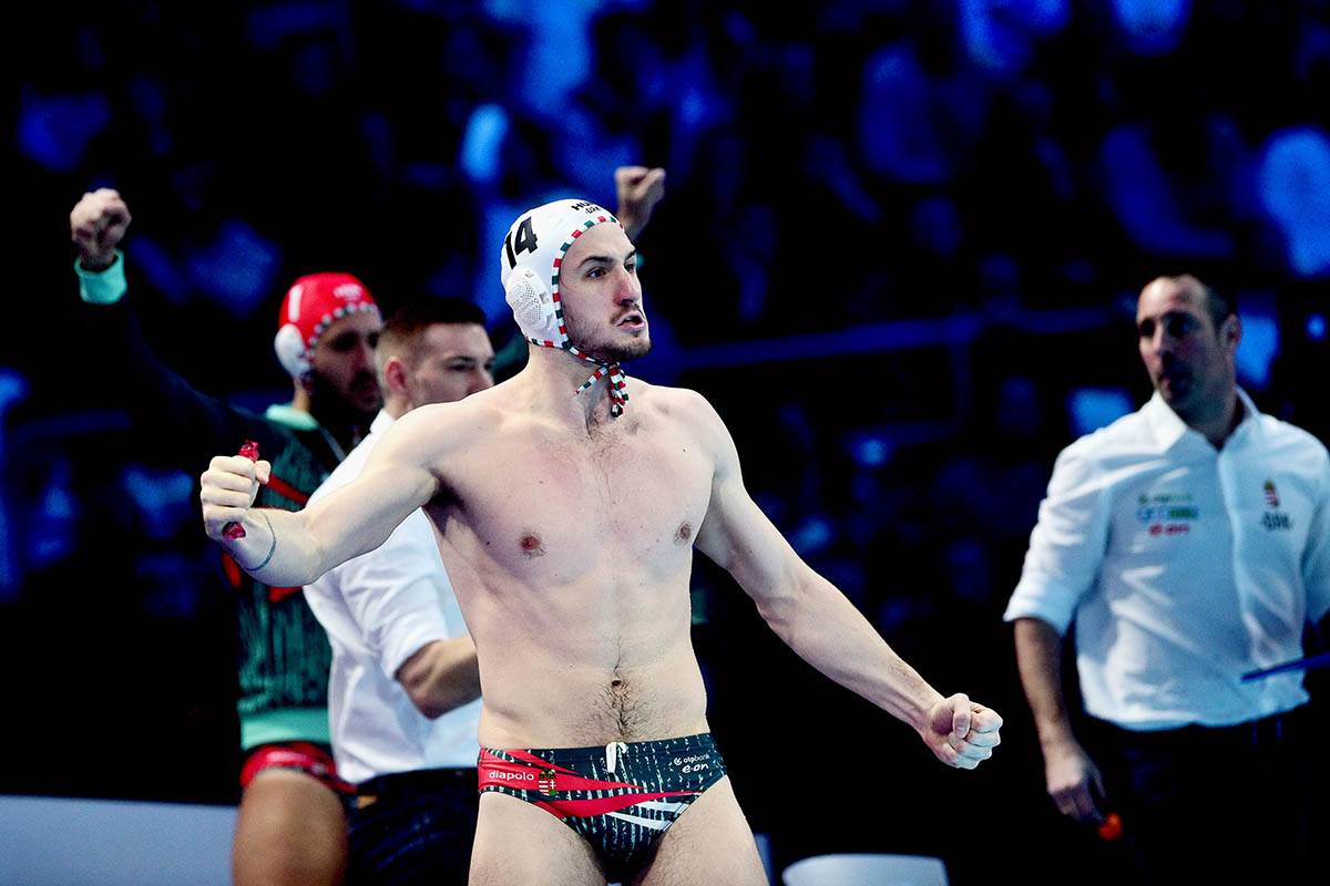 Srbija - Mađarska vaterpolo (3).jpg