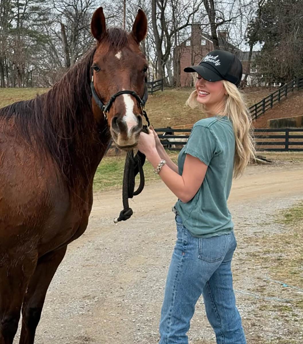 Karli Skot Kolins (1).png