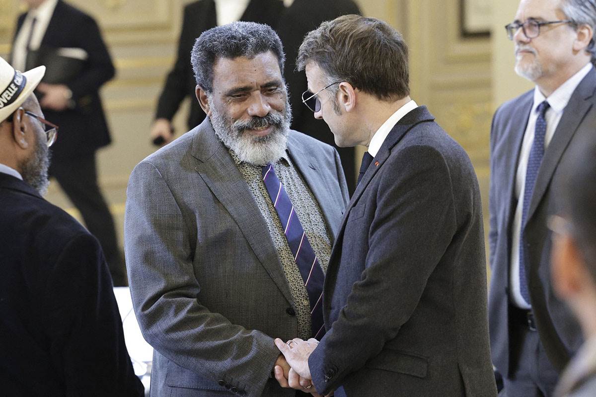 Emanuel Makron (5).jpg