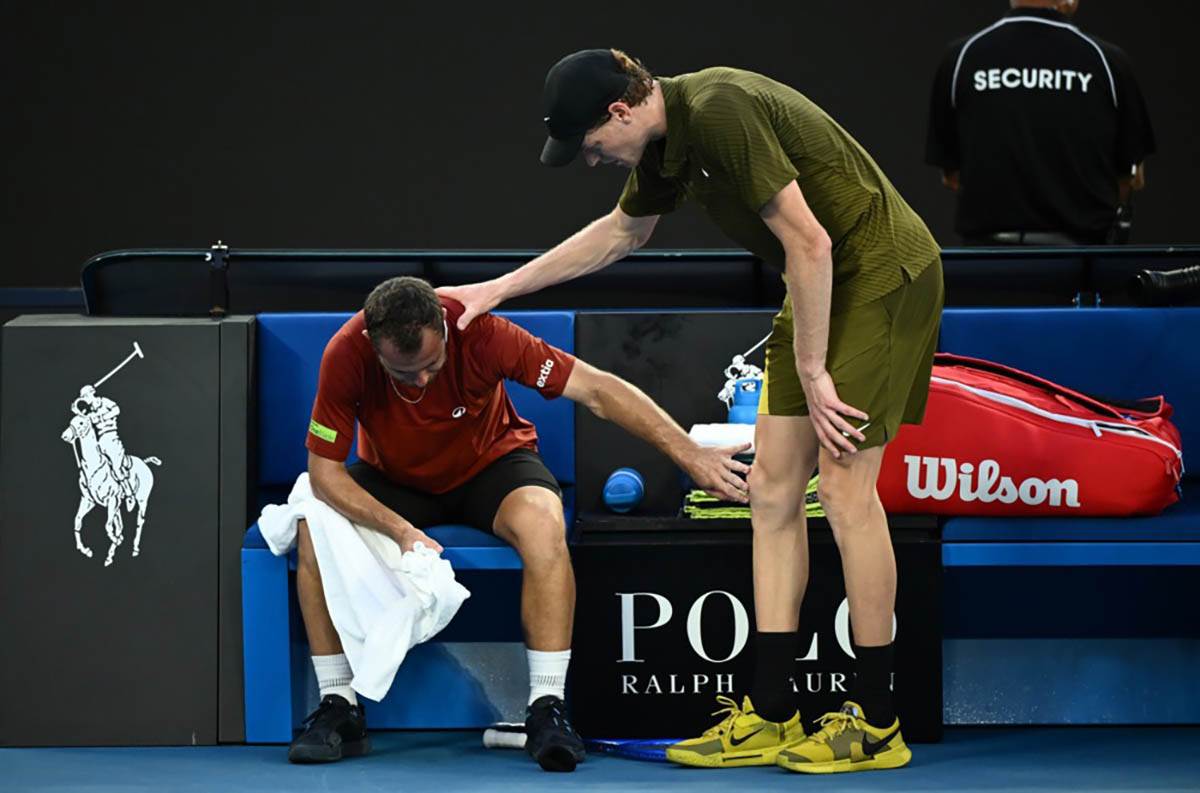 Janik Siner i Ugo Gaston na Australijan openu (4).jpg