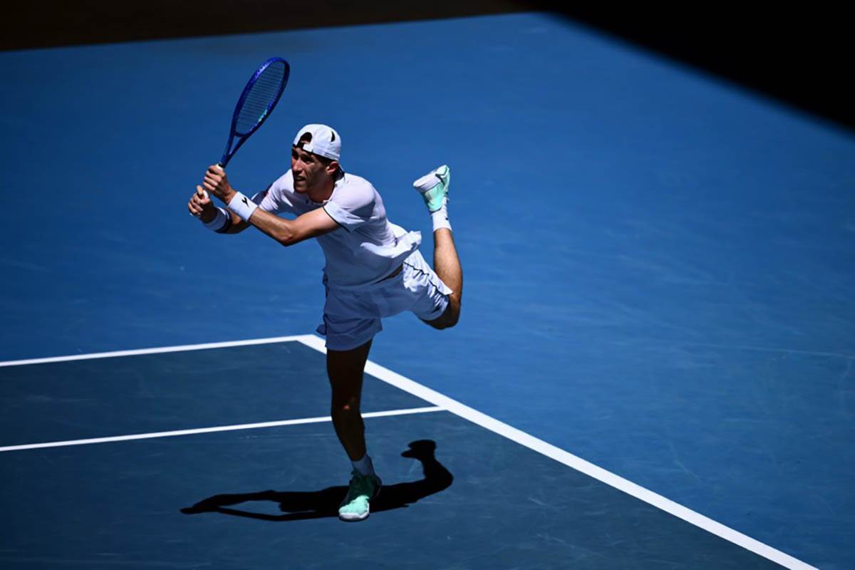 Novak Đoković - Frančesko Maestreli (2).jpg