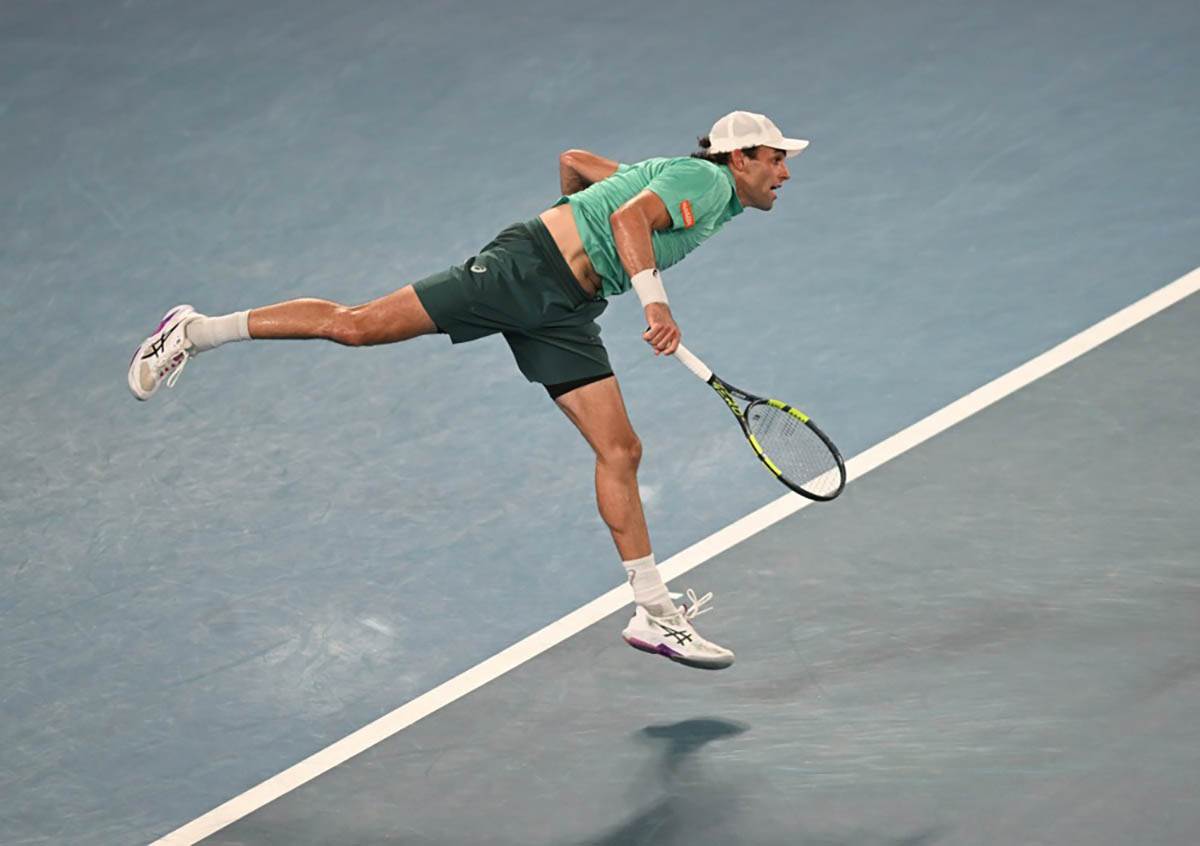 Janik Siner - Eliot Spiciri na Australijan openu (7).jpg