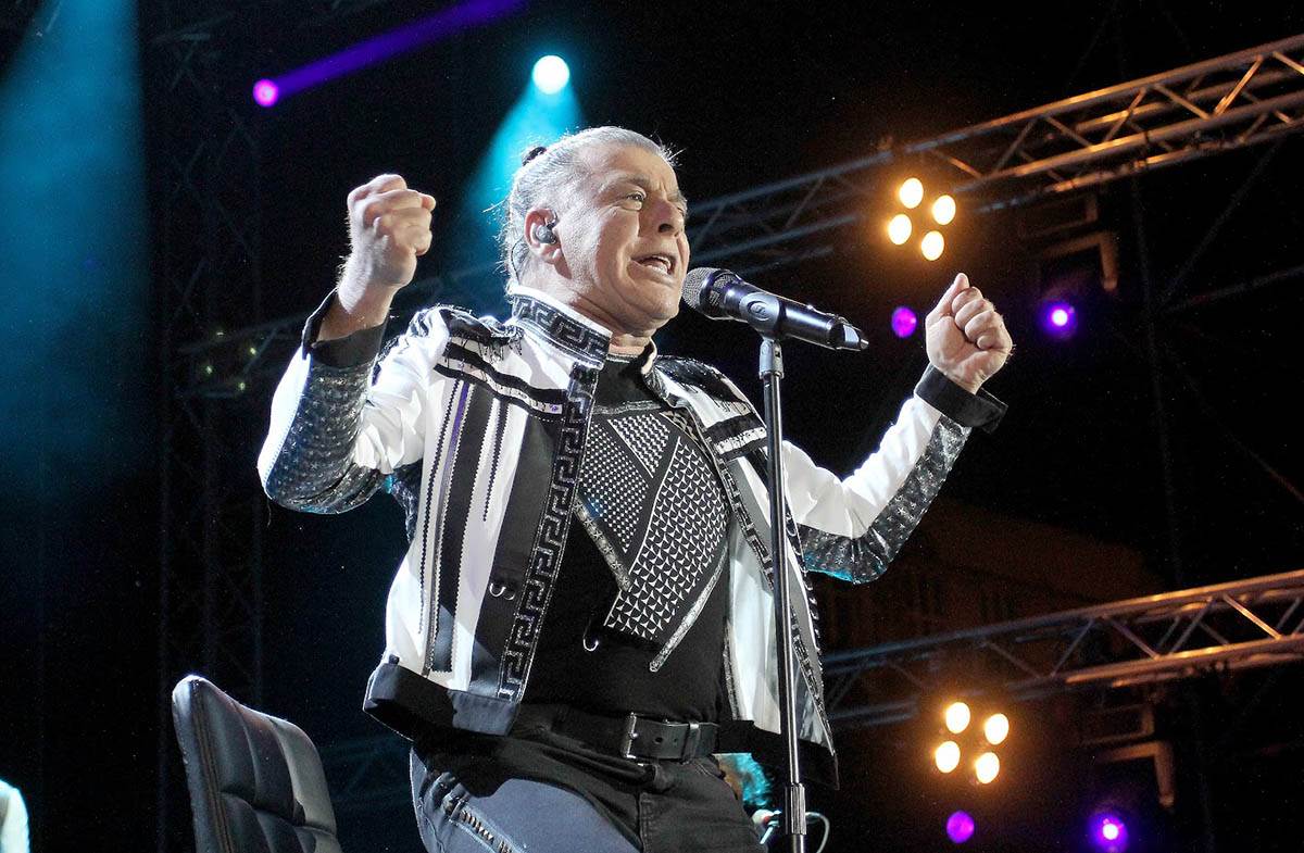 Aki Rahimovski (3).jpg