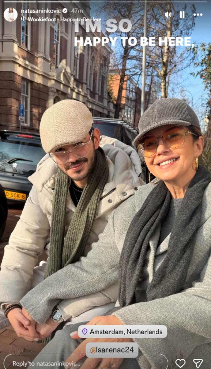 Nataša Ninković sa porodicom (1).jpg