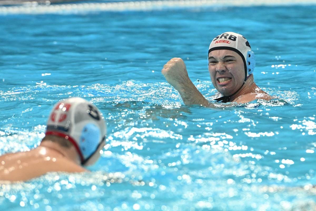 Dušan Mandić slavi pobedu u finalu Evropskog prvenstva