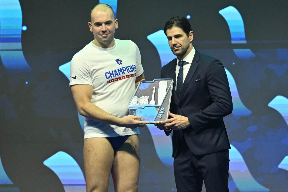 Vaterpolo Srbija - Mađarska, dodela medalje (2).JPG