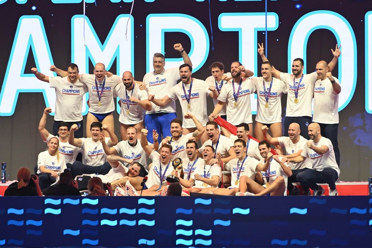 Vaterpolisti Srbije na pobedničkom postolju u Beogradskoj areni
