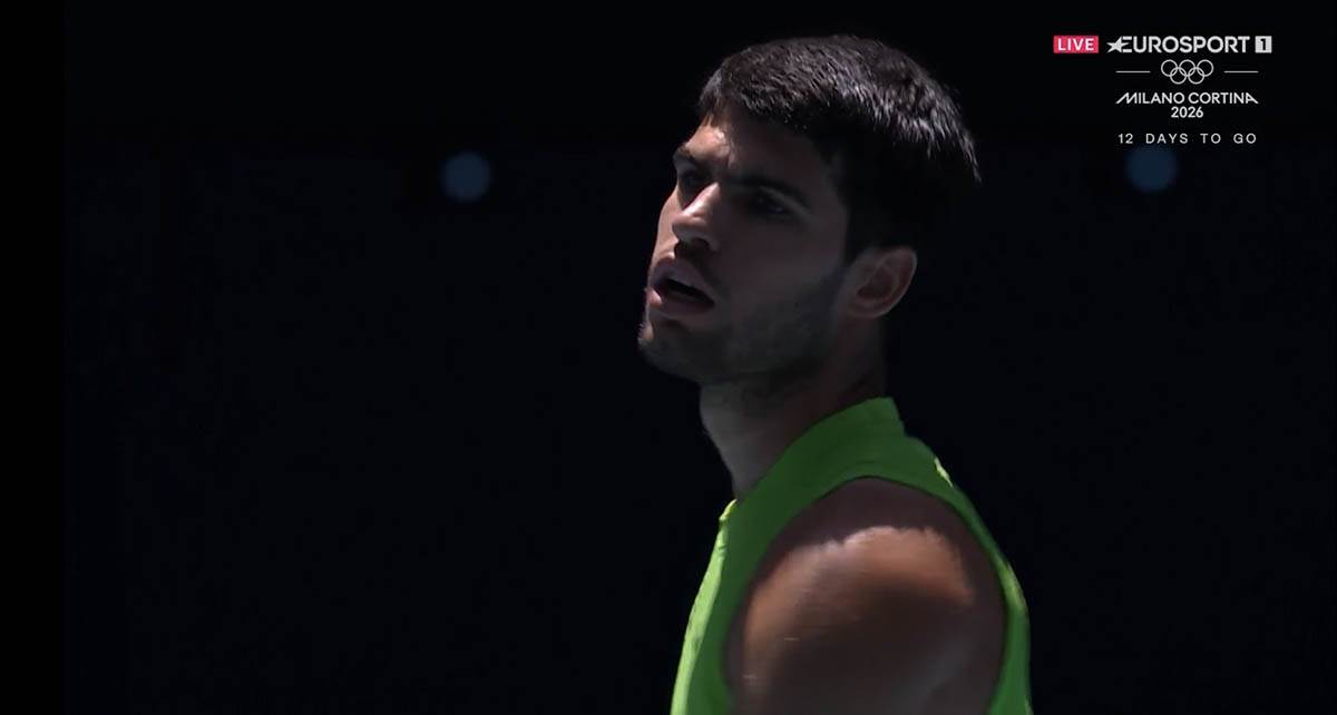 Karlos Alkaraz skida sat na Australijan openu (1).jpg