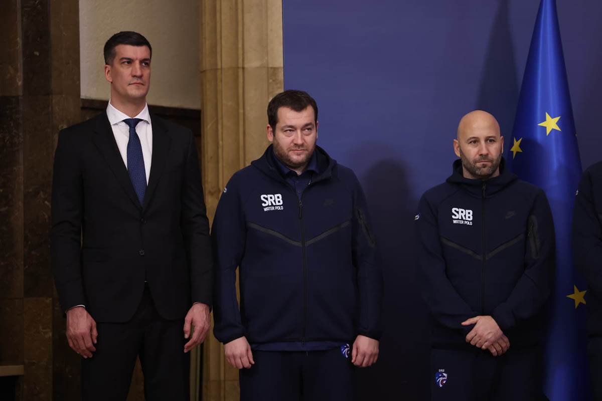 Vučić sa vaterpolistima Srbije (19) copy.jpg