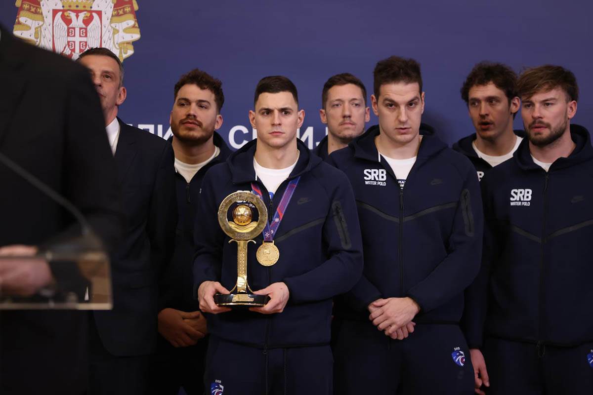 Vučić sa vaterpolistima Srbije (34) copy.jpg