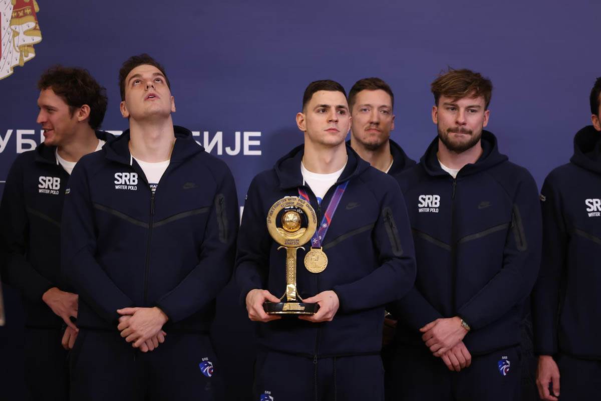 Vučić sa vaterpolistima Srbije (36) copy.jpg