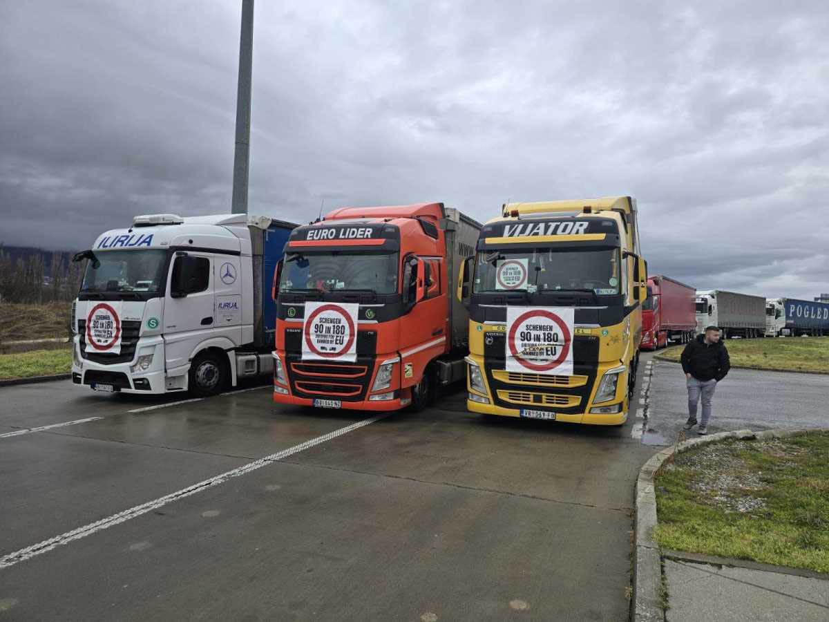 Blokada teretnih graničnih terminala (3).jpg