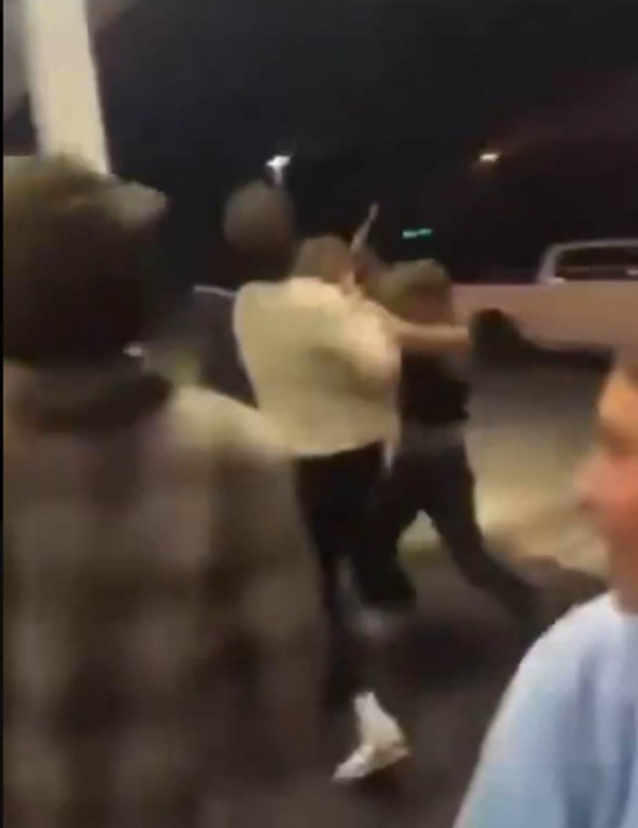 Tuča na benzinskoj pumpi (2).png