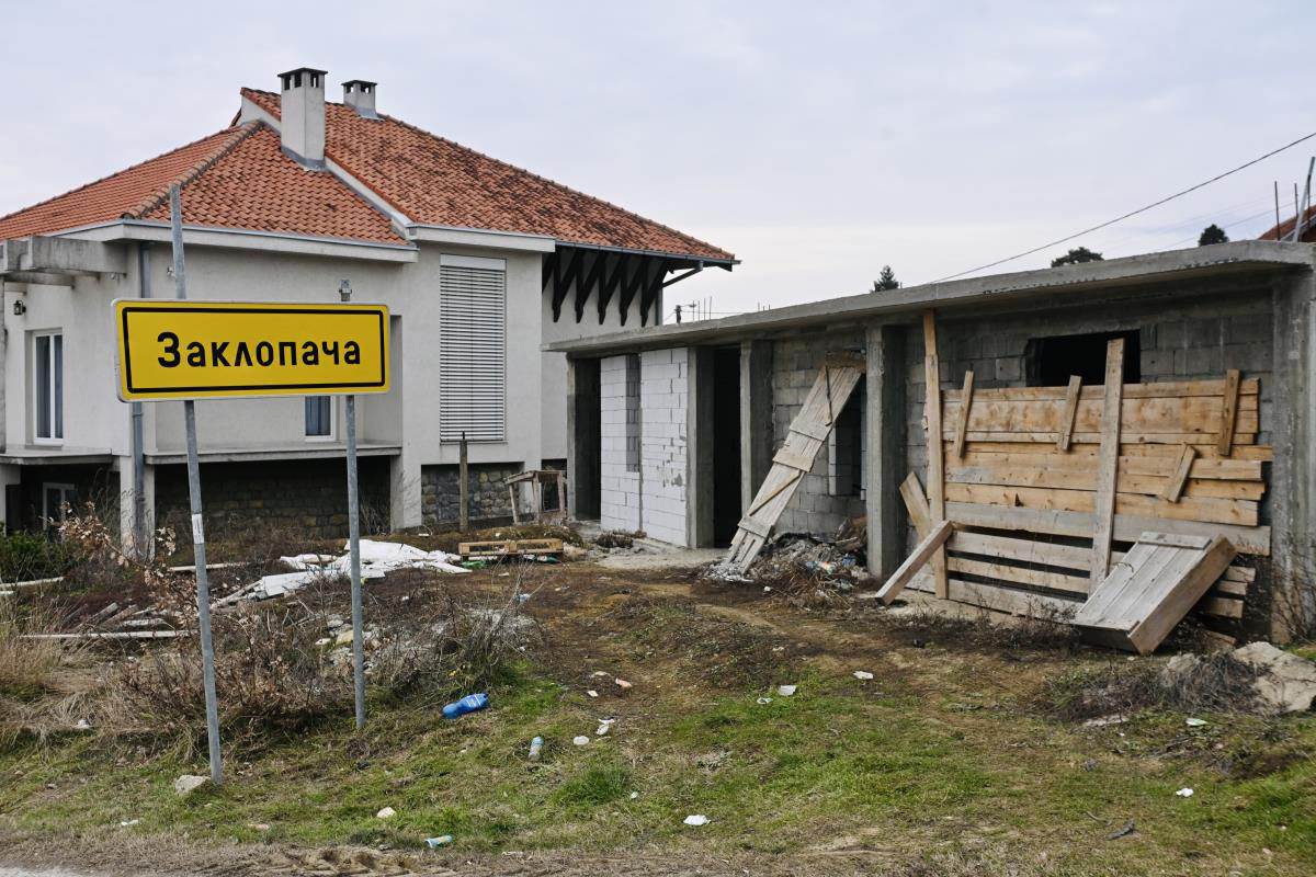 Stopirani radovi na izgradnji kuće Zorice Marković (4).jpg