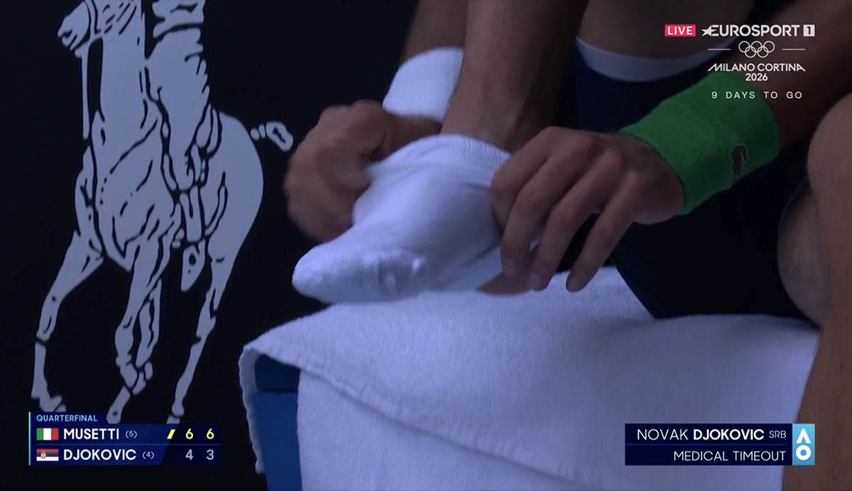 Novak Đoković medicinski tajm-aut (5).jpg