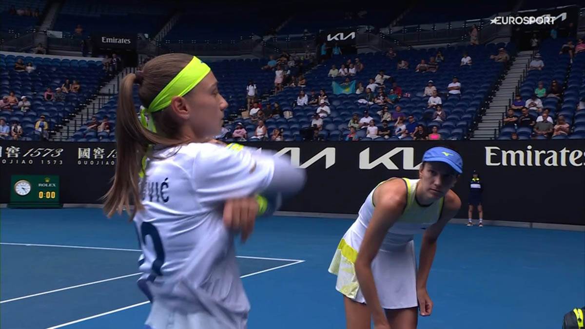 Aleksandra Krunić nosi dres Srbije (7).jpg