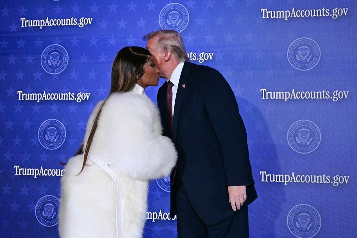 Niki Minaž Donald Tramp