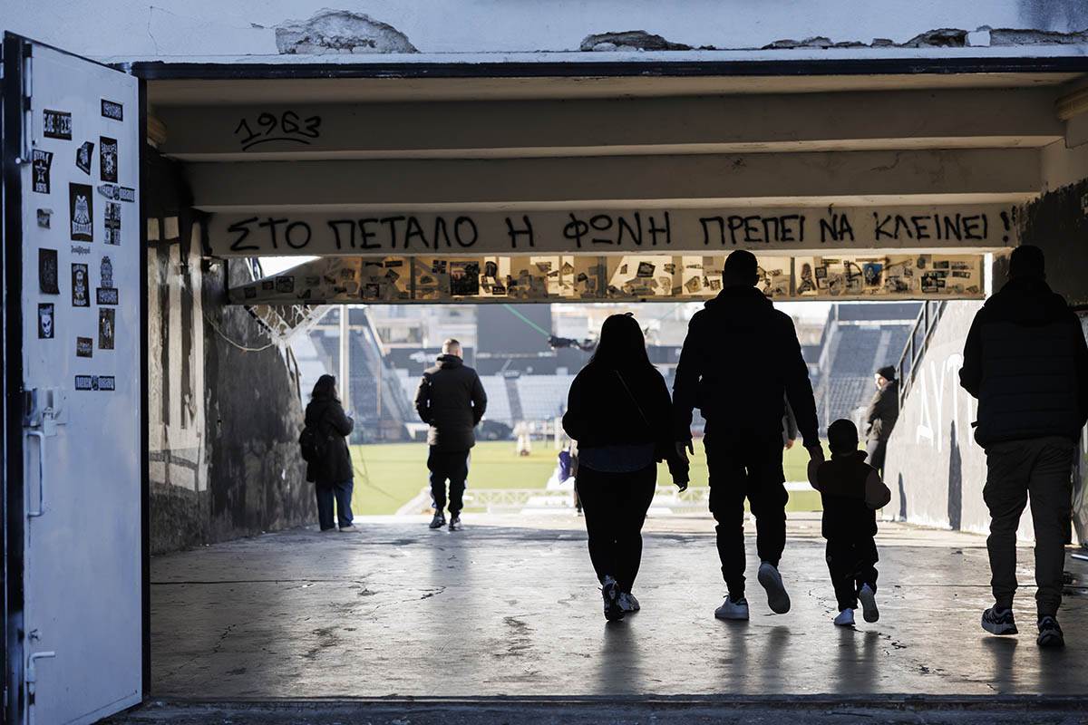 Oproštaj od navijača PAOK-a (2).jpg